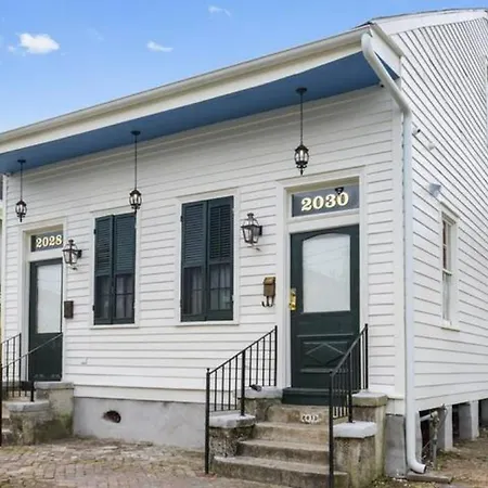 Iberville Quarters New Orleans Room photo